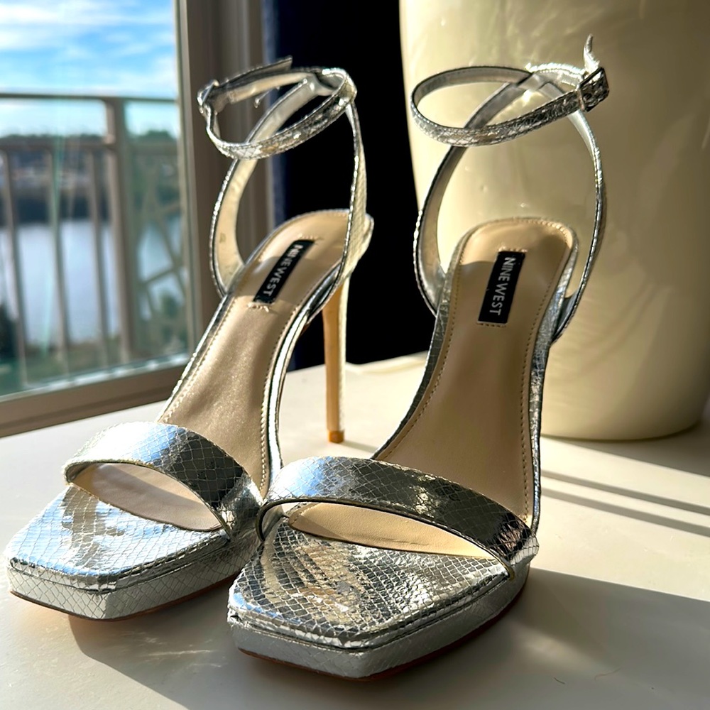 NINE WEST Women's Zadie Heeled Sandal 8.5 M NWOT